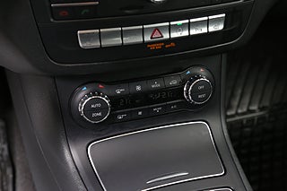 Halvkombi Mercedes-Benz B 15 av 25