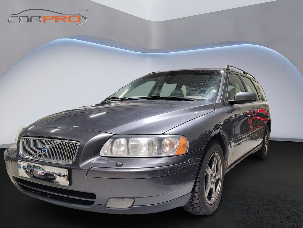 Volvo V70 2.4 Kinetic Euro 4 /Nybesiktad/ Påkostad