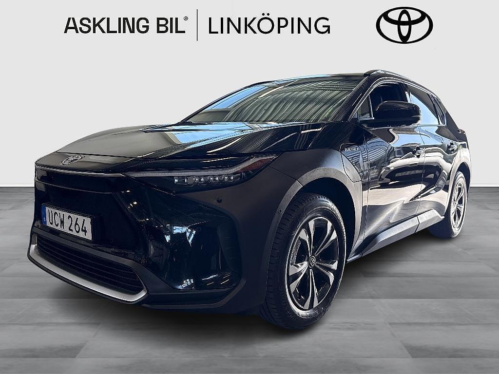 Toyota bZ4X 71.4 kWh AWD Executive/Dragkrok