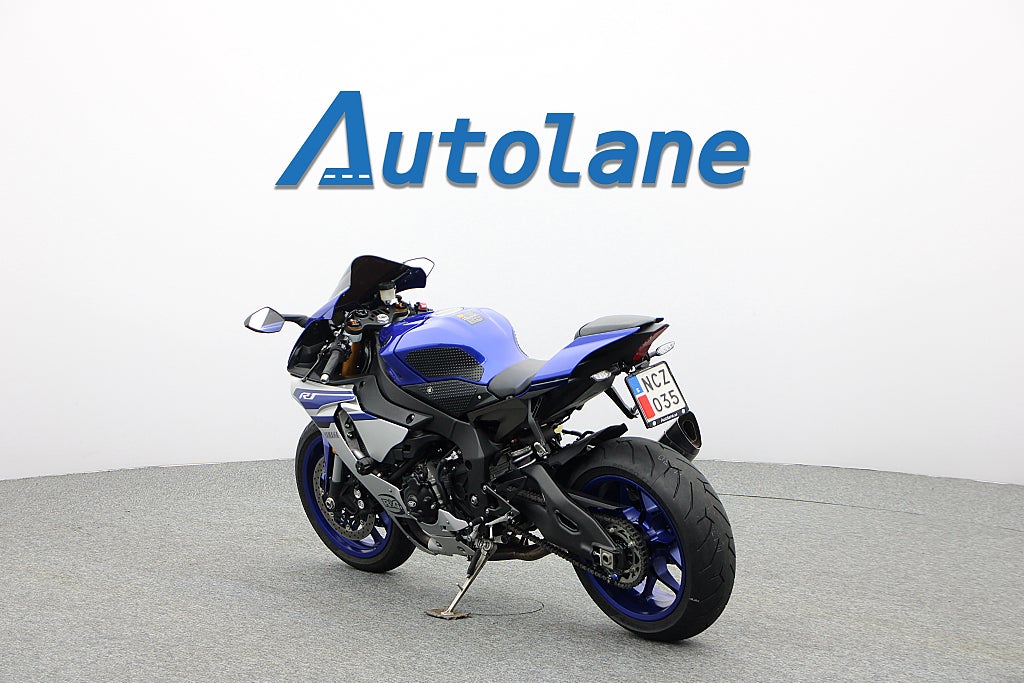 Yamaha YZF-R1 *Akrapovic Nyservad