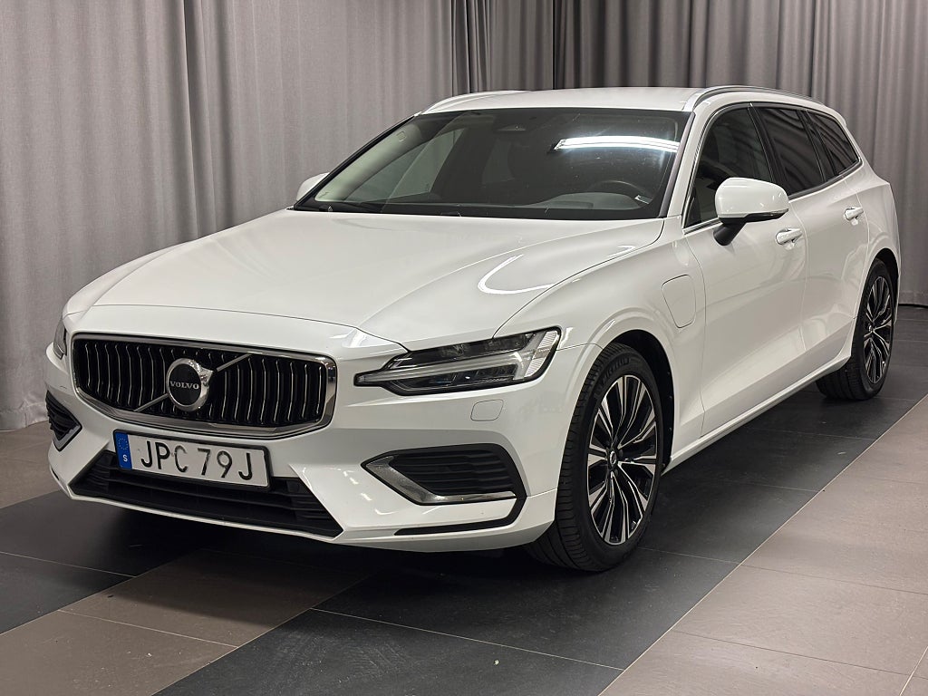 Volvo V60 Recharge T6 AWD 399hk Core Edition
