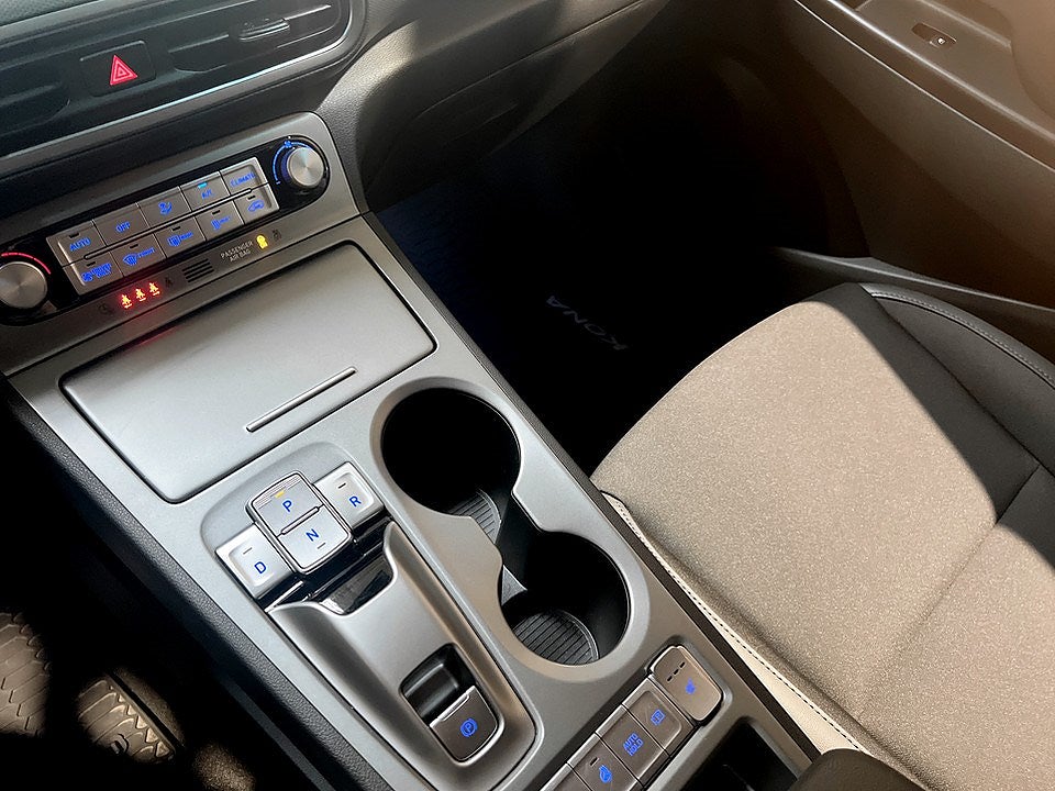 Bild på Hyundai Kona Essential 39.2 kWh 136hk Aut - B-KAMERA, CARPLAY