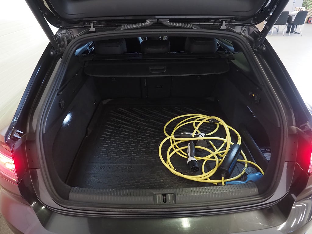 Volkswagen Arteon eHybrid Shooting Brake 218hk TSI R-Line Dragpkt Cockpit 2022