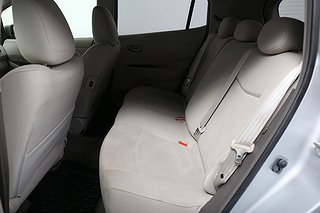 Halvkombi Nissan Leaf 14 av 17