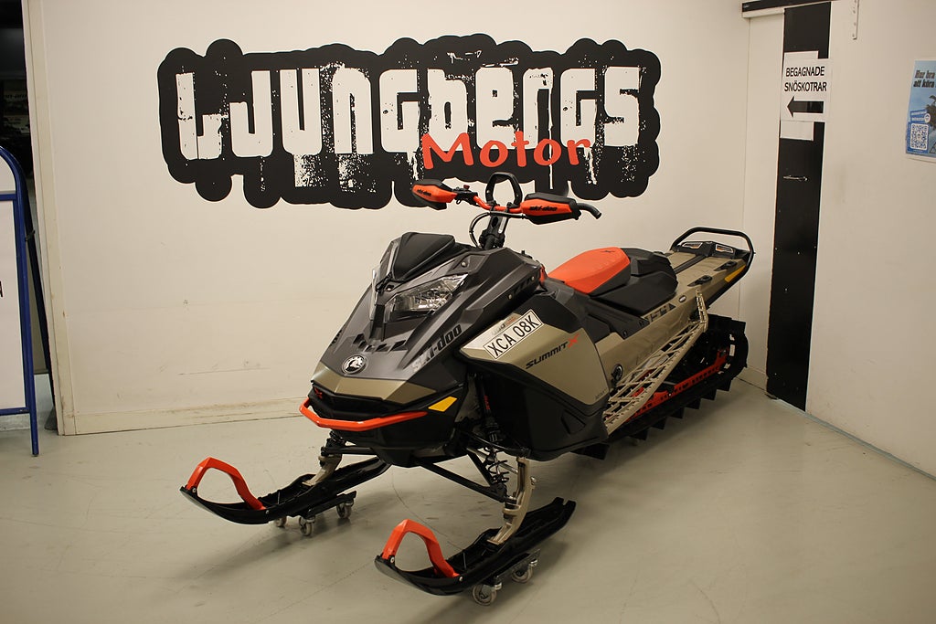 Ski-Doo Summit Expert 850 Turbo 154" SHOT 2022