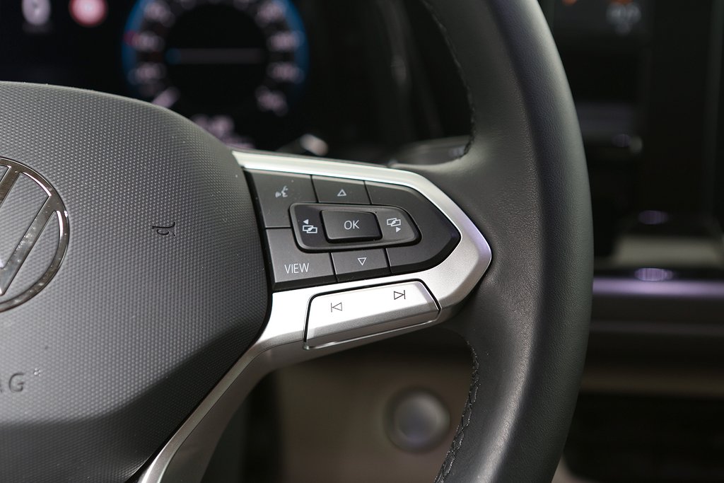 Volkswagen Multivan 2,0 TDI DSG 7-sits Värmare Leasbar 2025