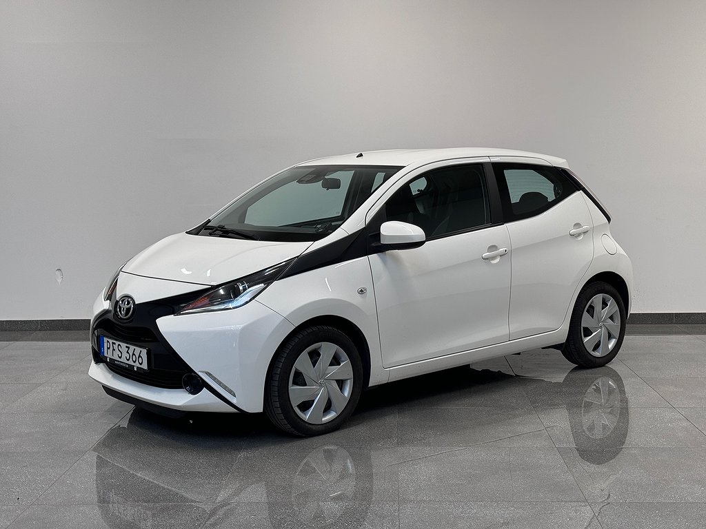 Toyota Aygo 5-dörrar 1.0 VVT-i X-PLAY Touch Nyservad Euro 6