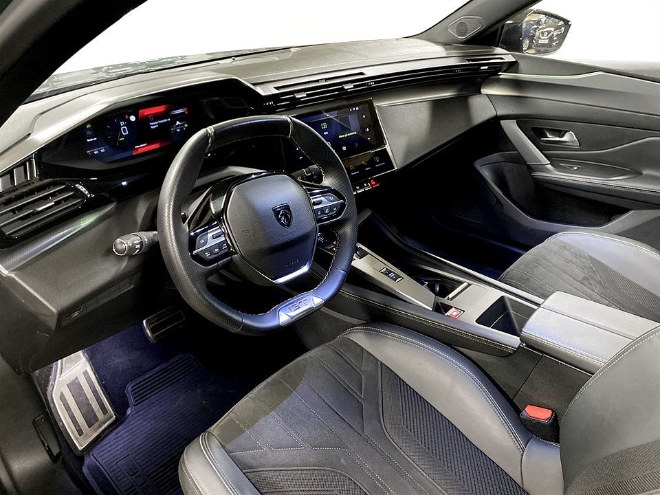 Bild på Peugeot 308 5D GT 1.2 PT 130hk Aut - B-KAMERA, CARPLAY