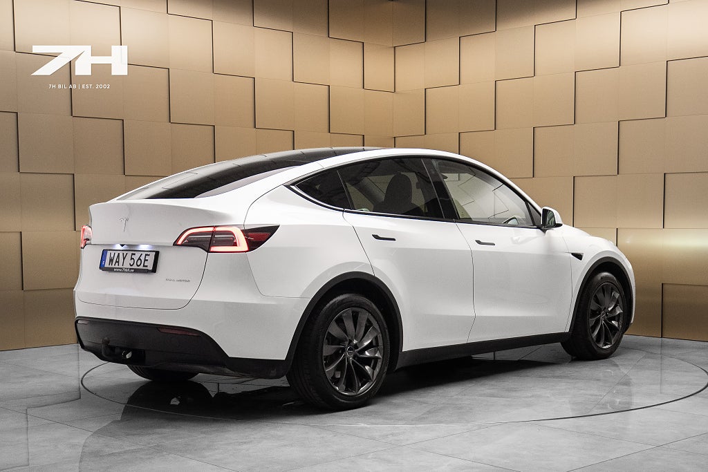 Tesla Model Y Long Range AWD / Drag / Pano / Autopilot