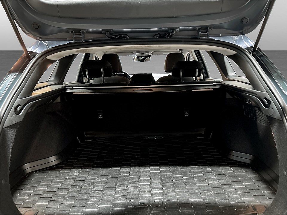 Bild på Hyundai i30 Kombi Essential 1.0 T-GDI 120hk Aut - B-KAMERA, EN ÄGARE