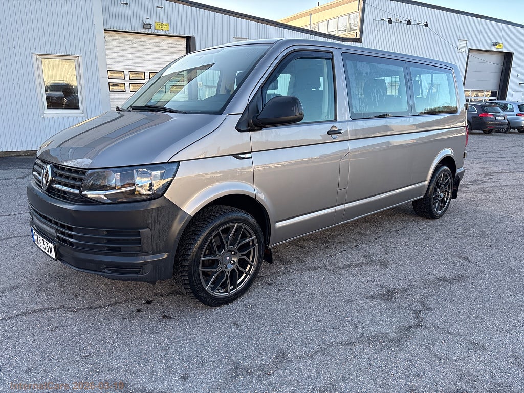 Volkswagen Caravelle 9-SITS OUTLET REA-BIL - LEV. NYBESIKTIGAD 