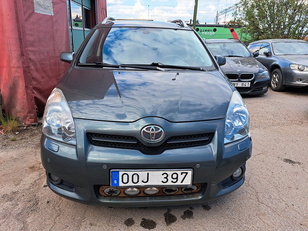 Toyota Corolla Verso 2.2 D-CAT