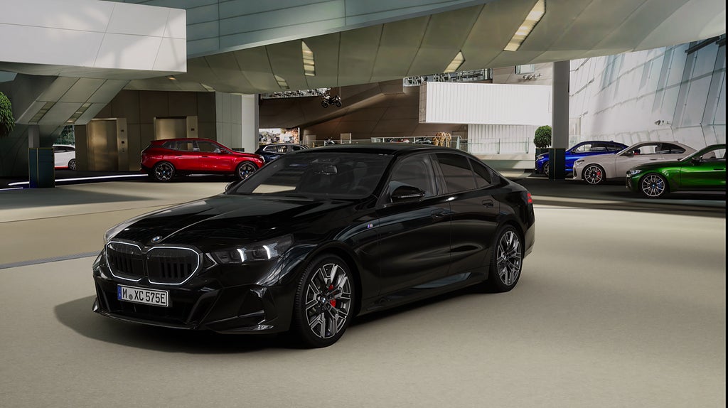 BMW 530e xDrive Sedan M Sport Drag Driving assistans B&W