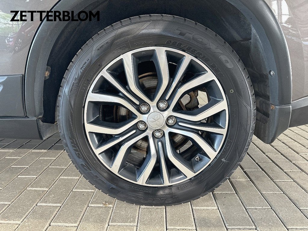 SUV Mitsubishi Outlander 13 av 18