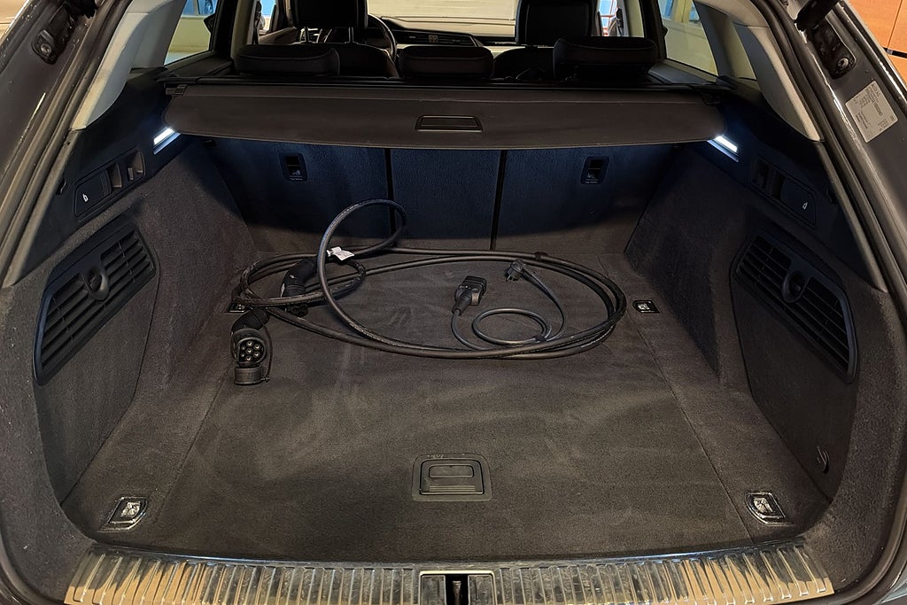 Audi Q8 e-tron 50 quattro Drag Kamera Moms  Navi P-värm Proline miniatyr 25