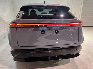 SUV Nissan Ariya 6 av 18