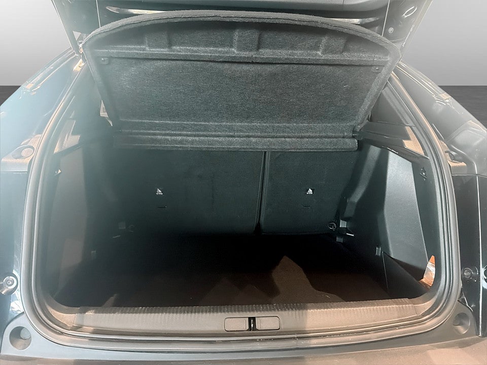 Bild på Peugeot 2008 Allure Hybrid 145hk Aut B-KAMERA CARPLAY