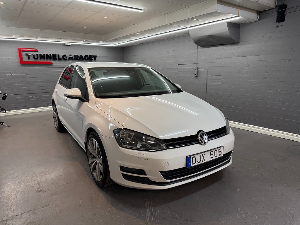 Volkswagen Golf 1.6 TDI DPF BMT Masters Dragpaket Nybesiktigad Nyservad