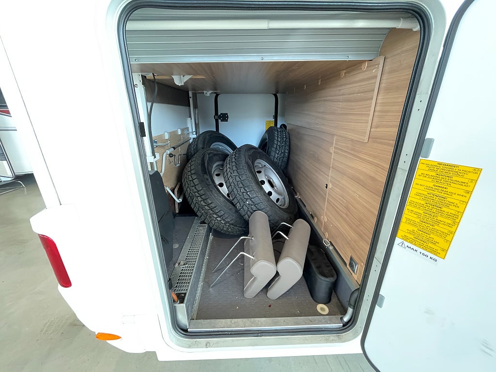 Adria Coral Plus 670 SC /Solcell/ALDE/Ugn/Automat 150hk/Dubbla bodelsb - Adria