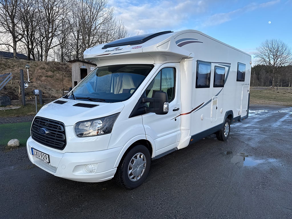Roller Team Auto Roller 265 Queensbed Taksäng 5 pers 170 Hkr Diesel 