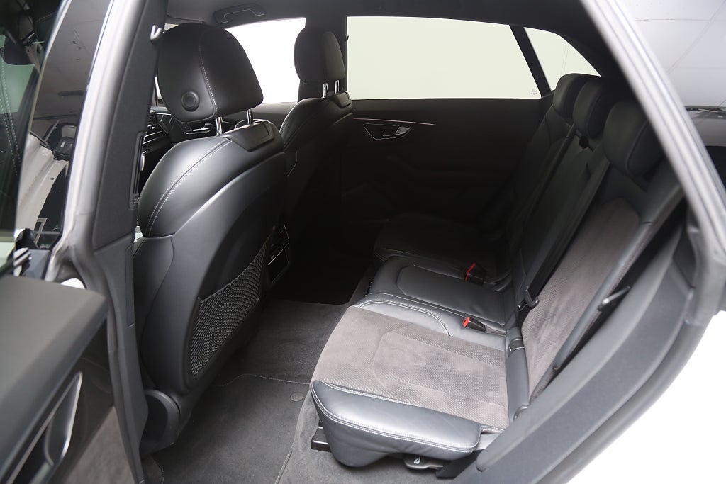 Audi Q8 50 TDI Quattro S-Line | B&O | Drag | 360° | Värmare 2019