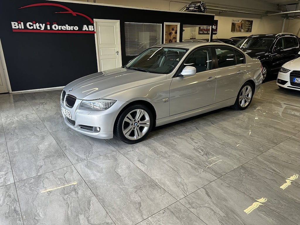 BMW 320 d xDrive (184hk)  Låga Mil / Drag / Nyservad & Besiktad