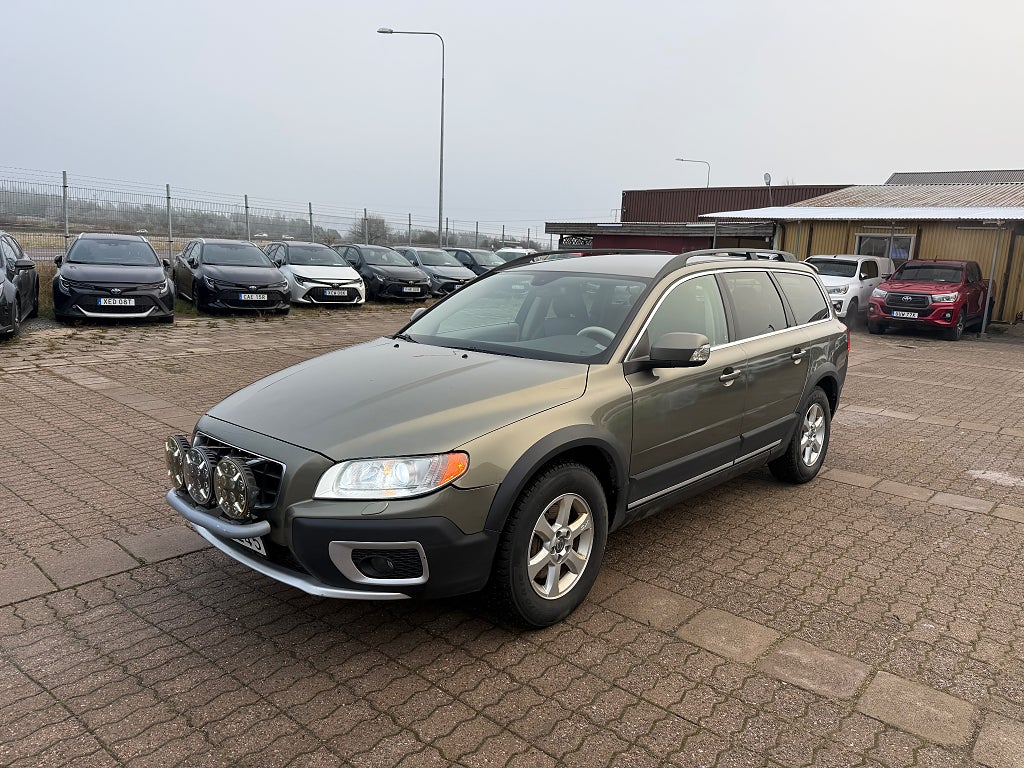 Volvo XC70 D5 AWD SUMMUM SKINN VÄRMARE FULLSERVAD DRAG 