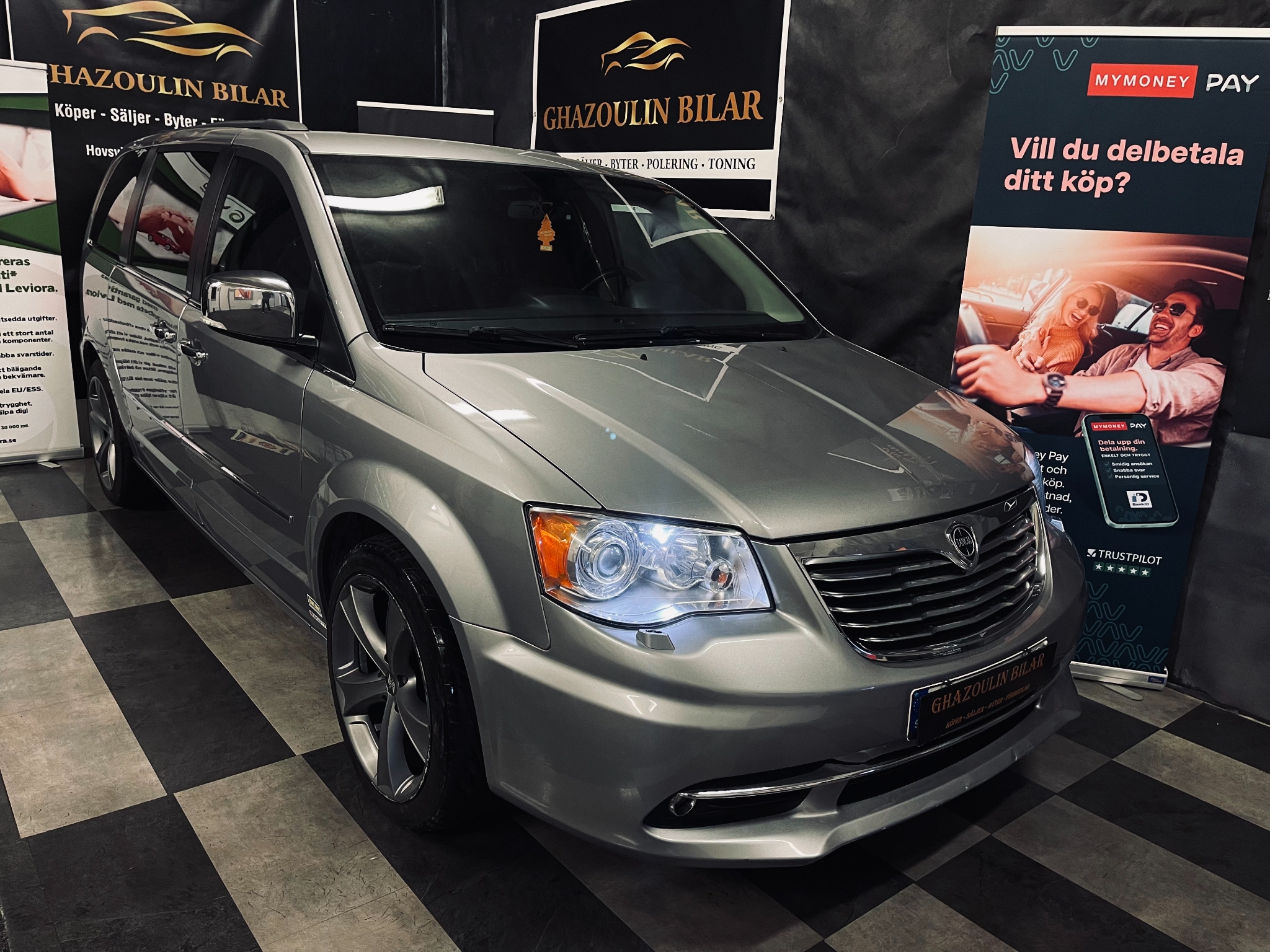 Lancia Voyager 2013, bild 4/36