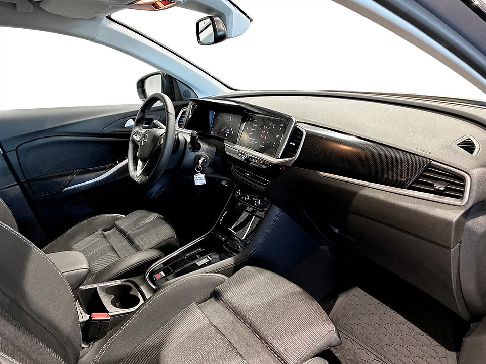 Bild på Opel Grandland SE Edition 1.2 Turbo 130hk Aut B-KAMERA NAVI