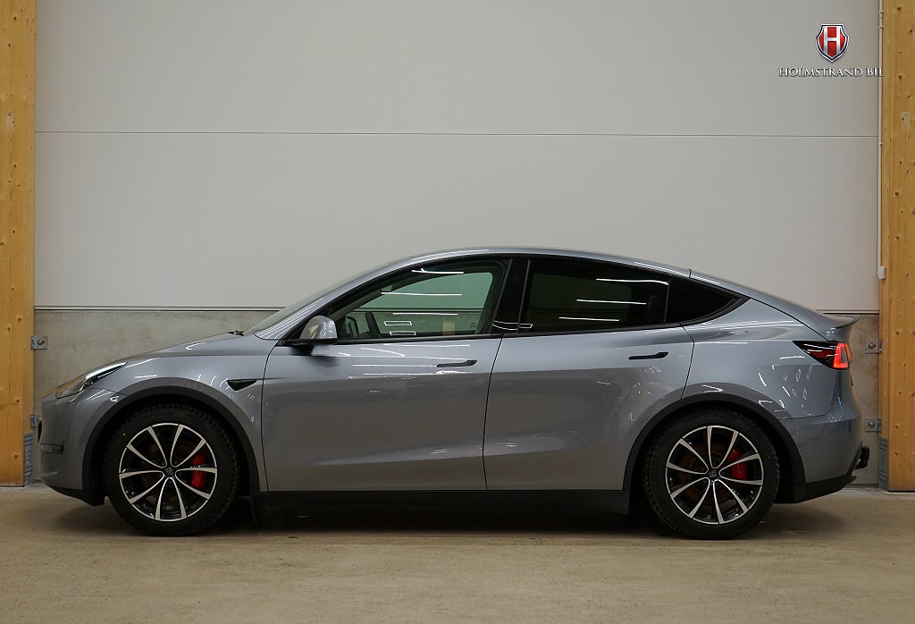 Tesla Model Y Performance 534hk Drag Värmepump Rattvärme 