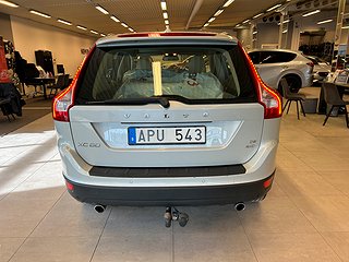 Volvo XC60 D5 AWD Summum Dragkrok/Skinn/D-Värm/SoV/P-sens
