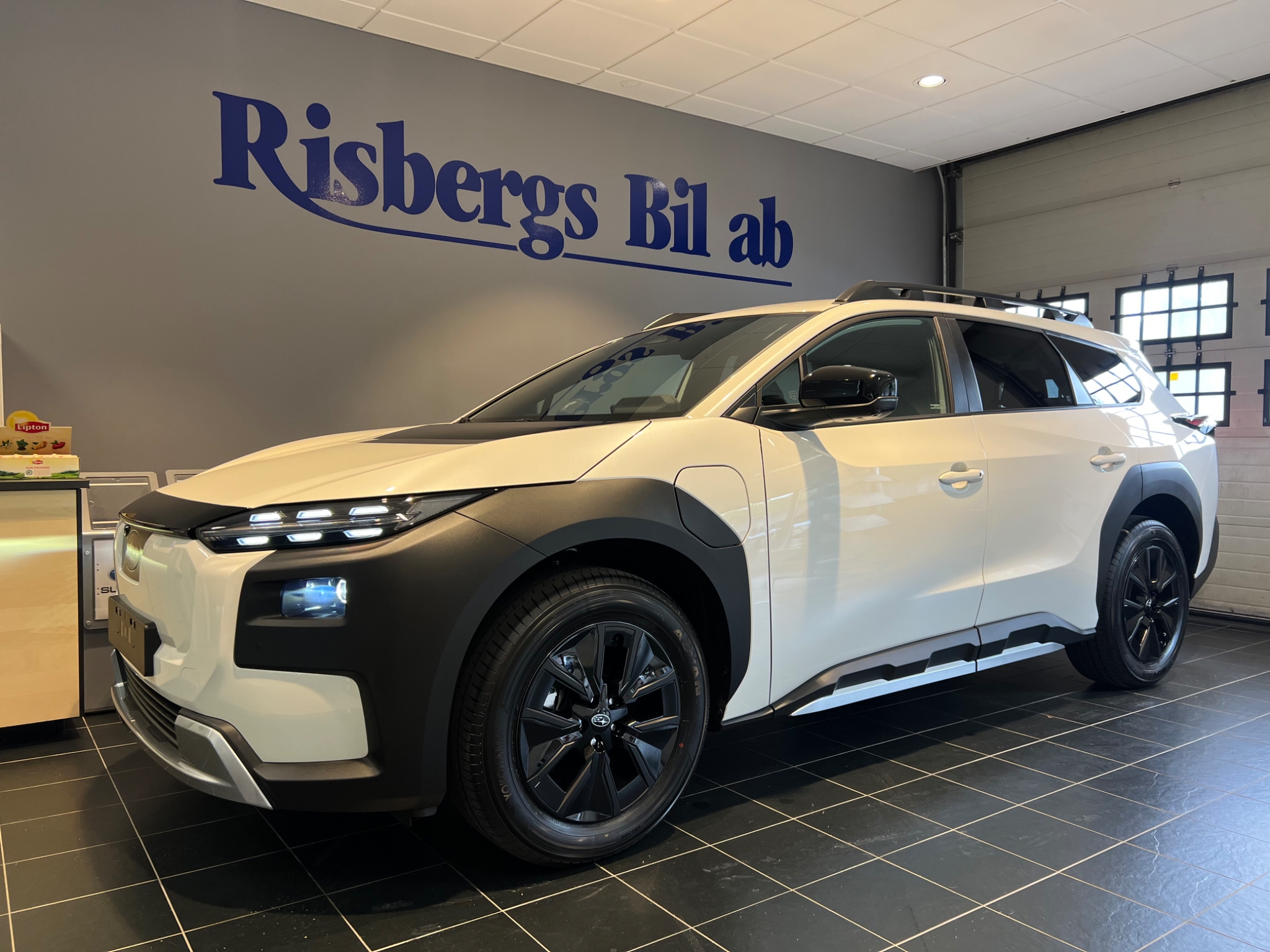 Subaru E-Outback 74.7 kWh AWD Business 2026, bild 2/10