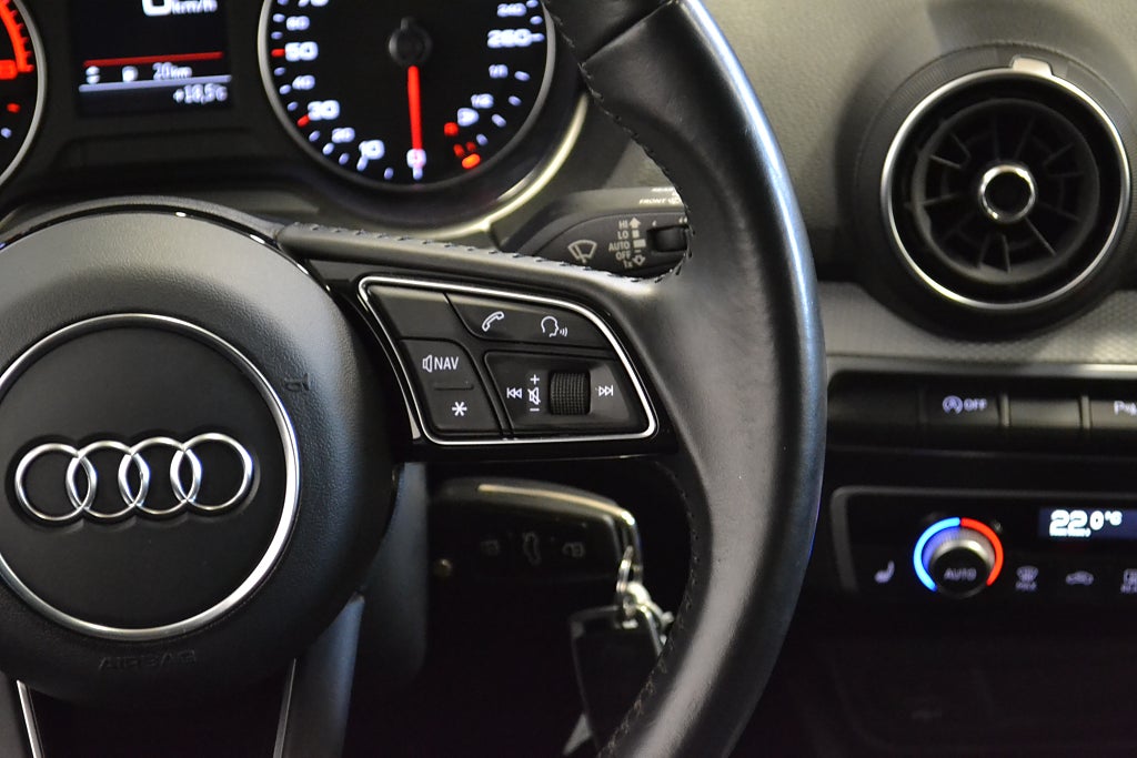 Audi Q2 30 TFSI 116hk Proline Dragkrok Parkeringsvärmare P-Sen 2020