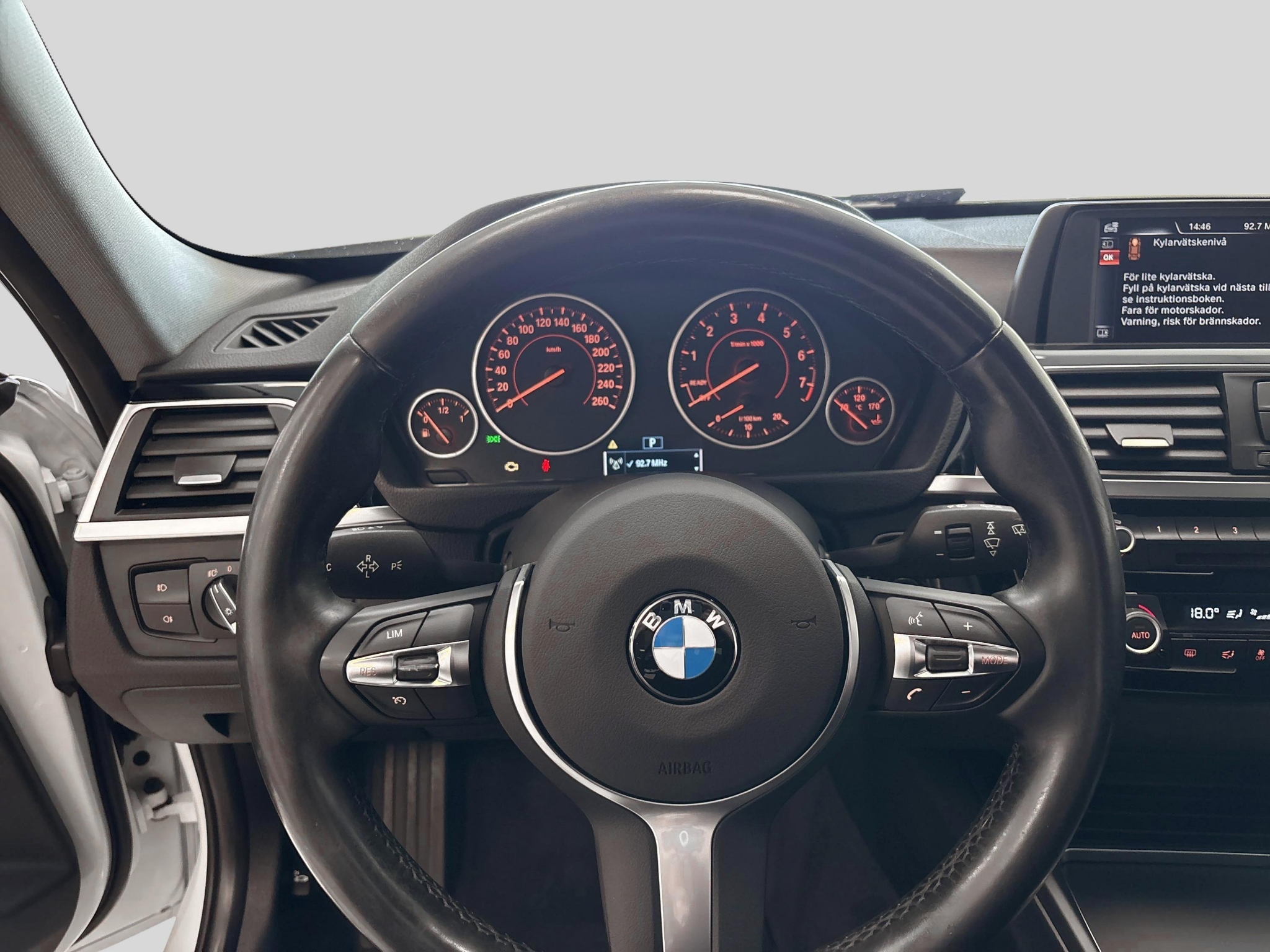 BMW 330 i xDrive Touring Sport line 2016, bild 4/55