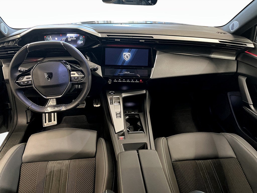 Bild på Peugeot 308 GT 5D 1.2 PT 130hk Aut - B-KAMERA, CARPLAY