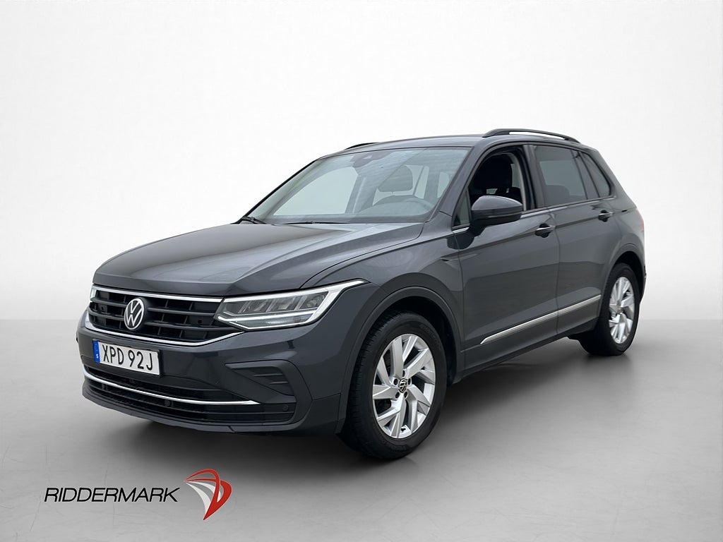 Volkswagen Tiguan TSI 150hk Värmare Kamera Drag CarPlay MOMS