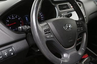 Halvkombi Hyundai i20 9 av 16