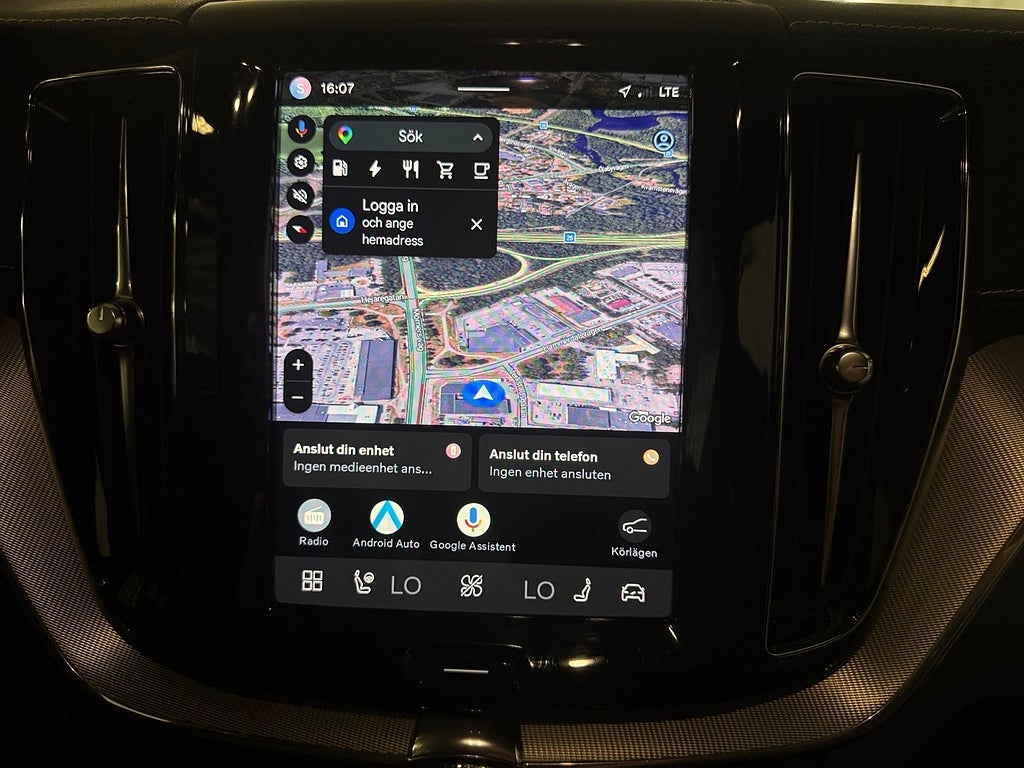 Volvo XC60 Recharge T8 AWD R-Design Adap-fart Drag Navi H/K Pano bild 20