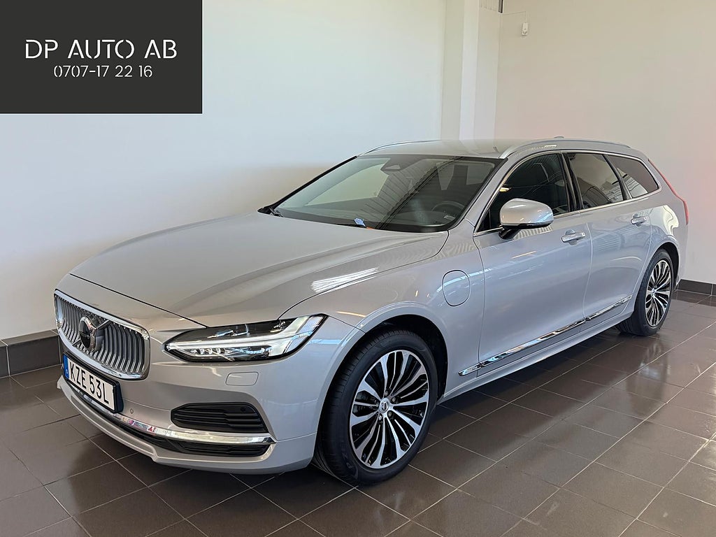 Volvo V90 Recharge T6 AWD Core Drag Värme Kamera Nyservad MOMS