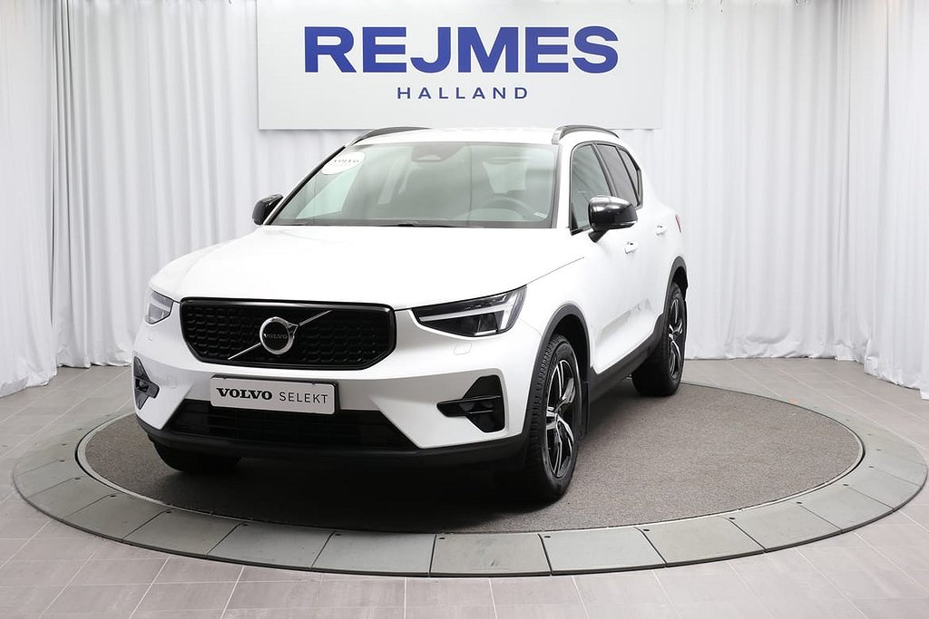 Volvo XC40 B4 FWD Bensin Plus Dark Drag Motorstol Förarstöd