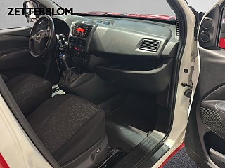 Transportbil - Skåp Opel Combo 10 av 16