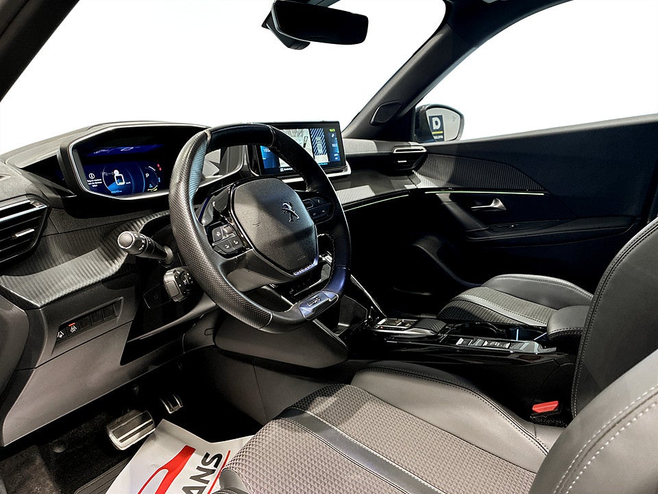 Bild på Peugeot E-2008 GT 50kWh 136hk Aut 360-KAMERA CARPLAY KEYLESS