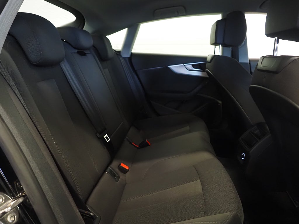 Audi A5 SB 45 TFSI 2.0 Quattro MHEV S Tronic | P-Värmare | Drag 2019