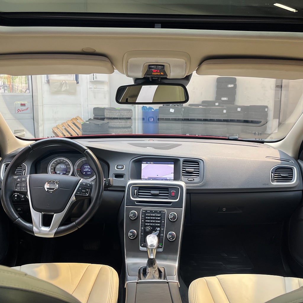 Volvo S60 D5 Geartronic Summum Navi Glastaklucka Värmare