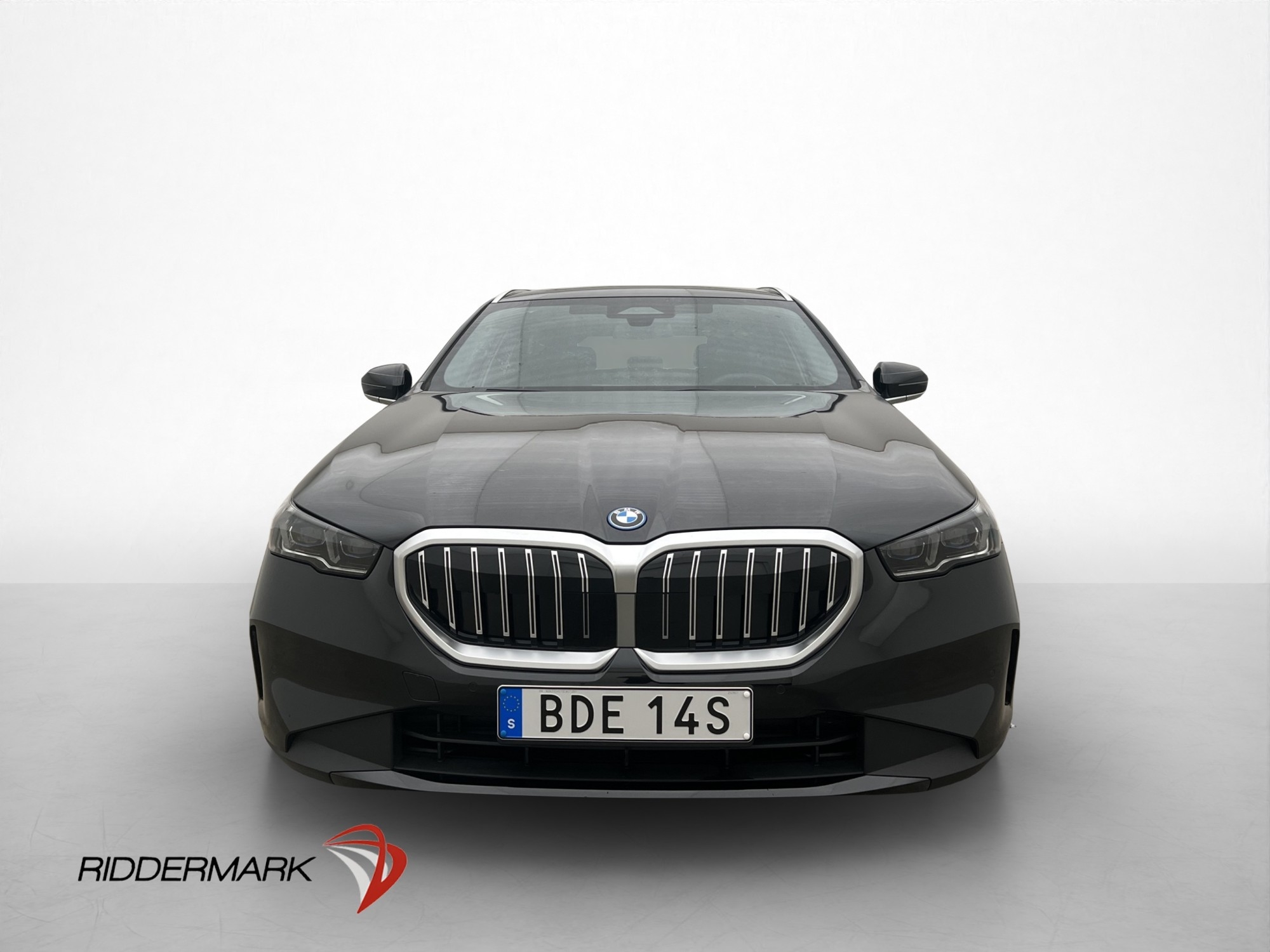 BMW 530 e xDrive Touring 299hk H/K 2026, bild 2/72