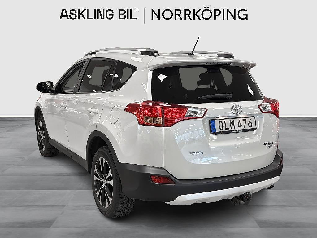 Toyota RAV4 2015 - miniatyr 2