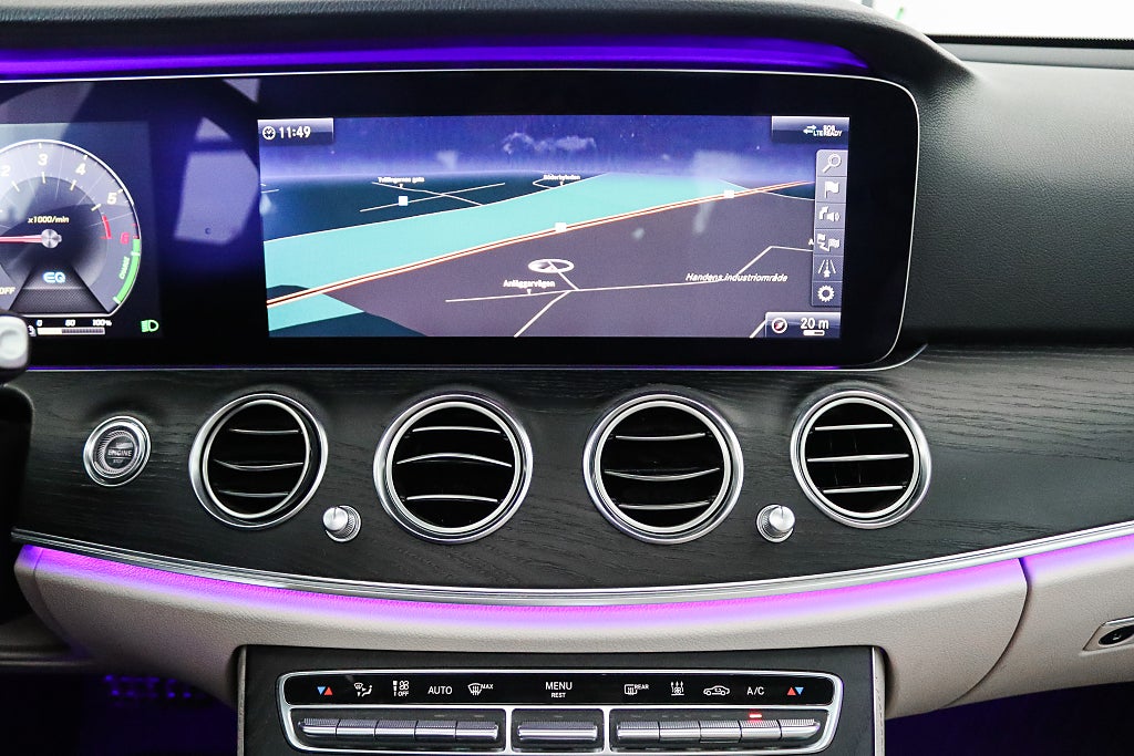 Mercedes-Benz E 300 de PLUG-IN AMG Pano Burmester 3D Widescreen Drag