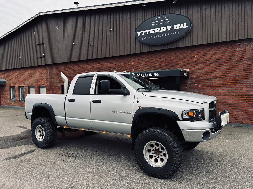 Dodge RAM 2500 2500 Quad Cab 5.9 Cummins 4x4 Höjd 6 Tum 37" Mudders