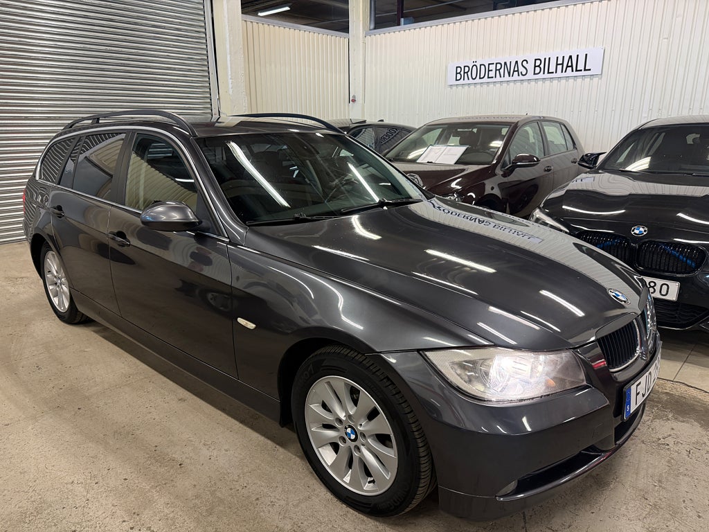 BMW 325I Touring Advantage, Comfort 218hk/ Motorvärmare/ 6-växel