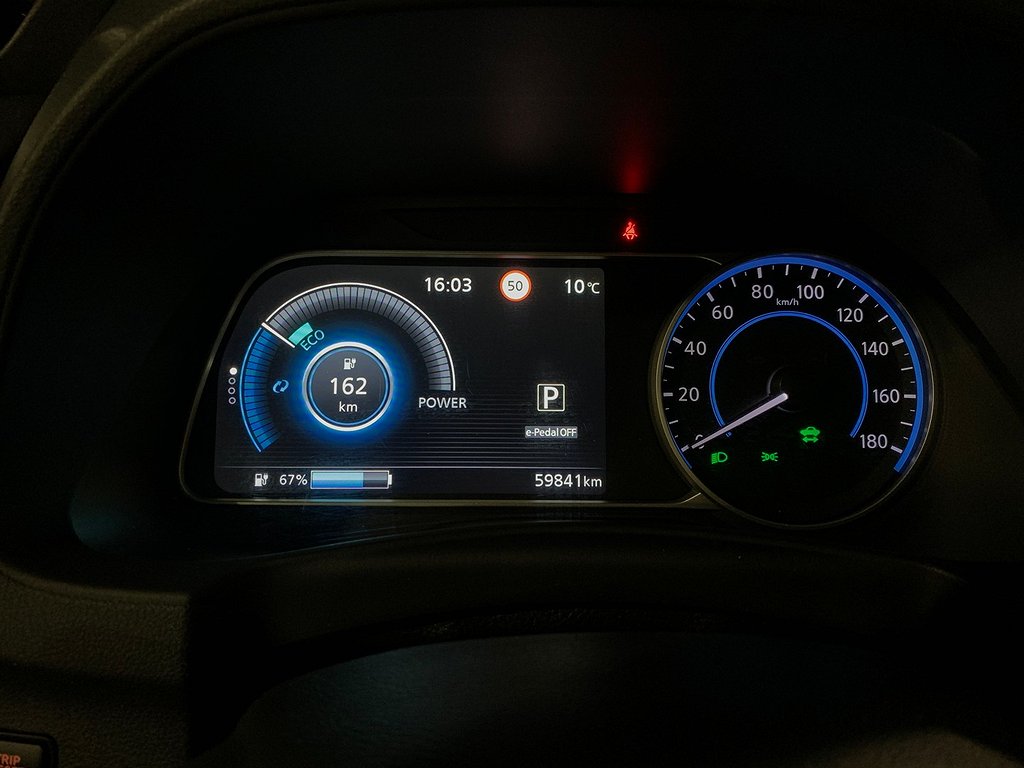 Nissan Leaf N-Connecta|40kWh|Värmepump|360 kamera 2022